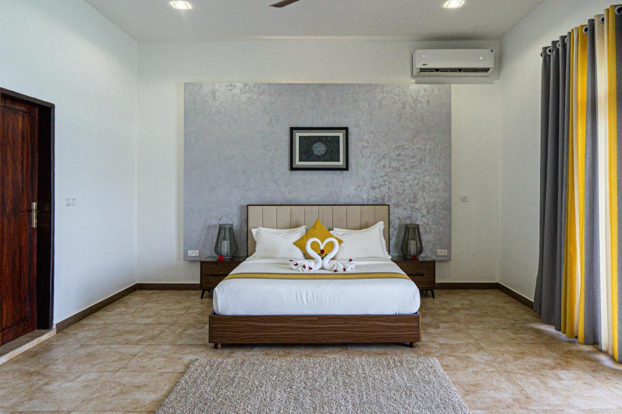 Zanzibar Dt Beachfront Villa Mkunguni Eksteriør billede