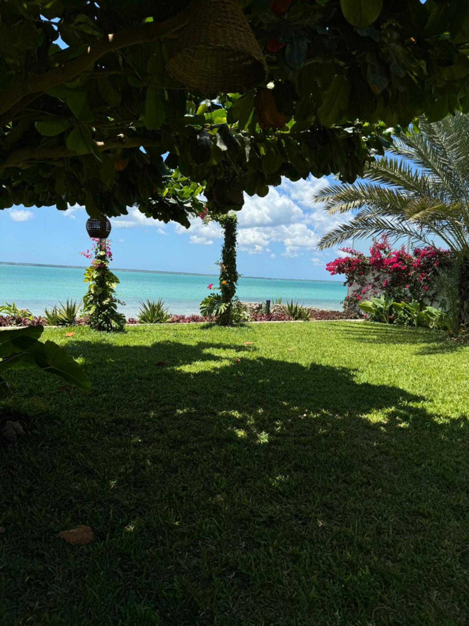 Zanzibar Dt Beachfront Villa Mkunguni Eksteriør billede